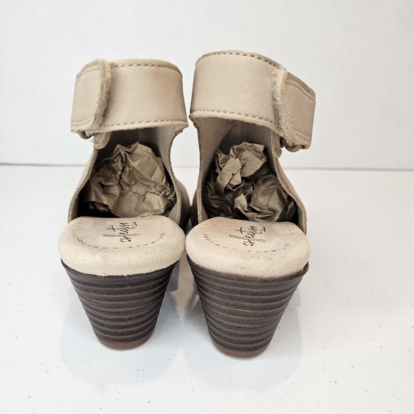 Clarks Collection Valarie James Sandal Women's Size 6.5 Beige NWT Strappy Nubuck - Picture 7 of 11